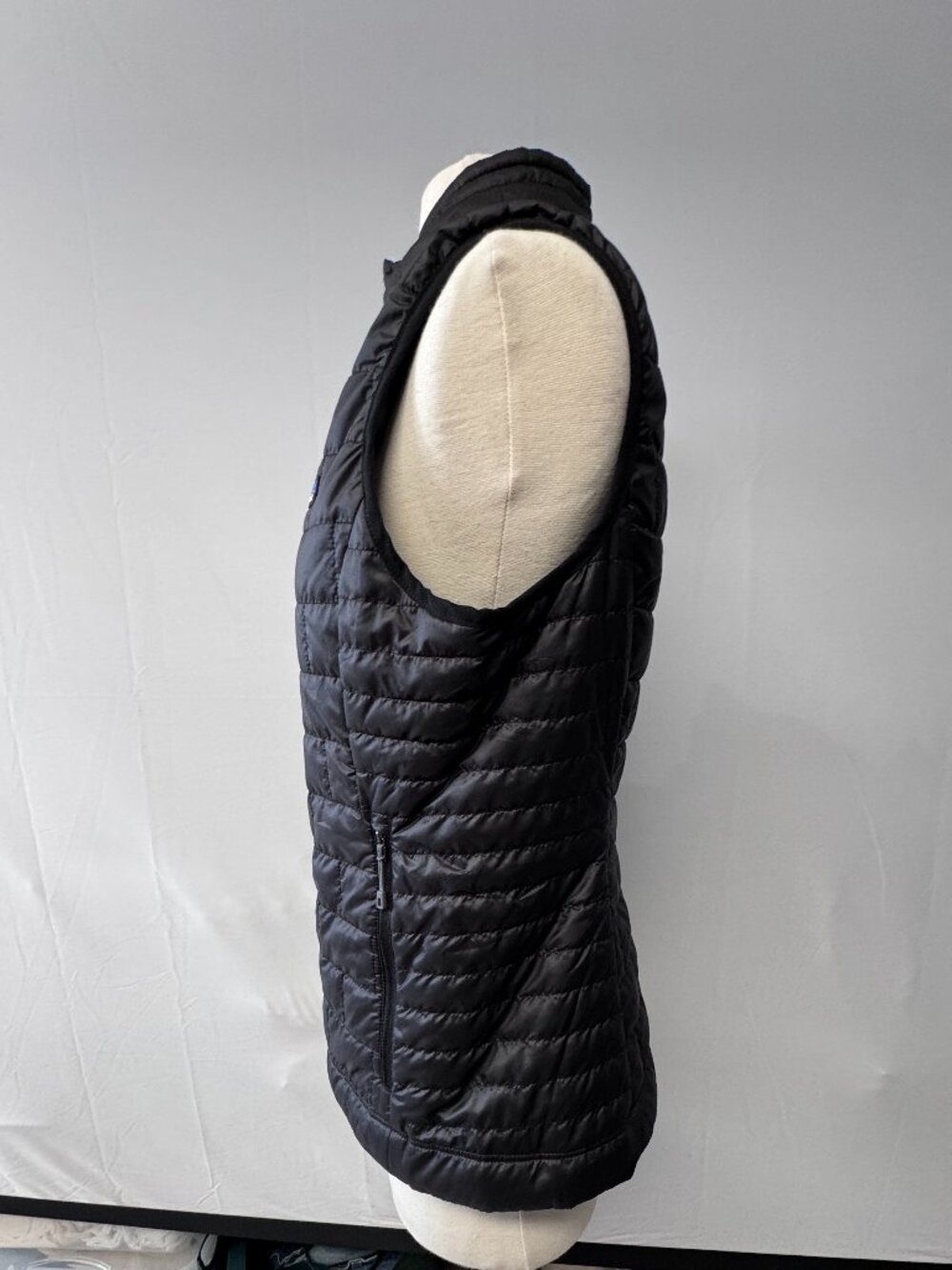 Patagonia Womans Nano Puff Vest in Black with Caymus Vineyards Logo - Picture 6 of 8